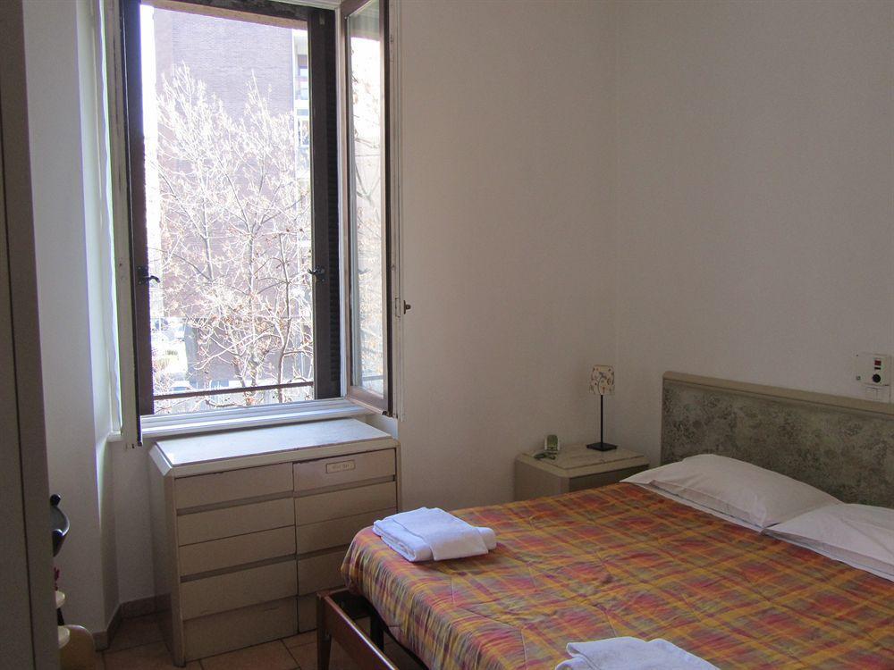 Hotel Gambara Milan Exterior photo